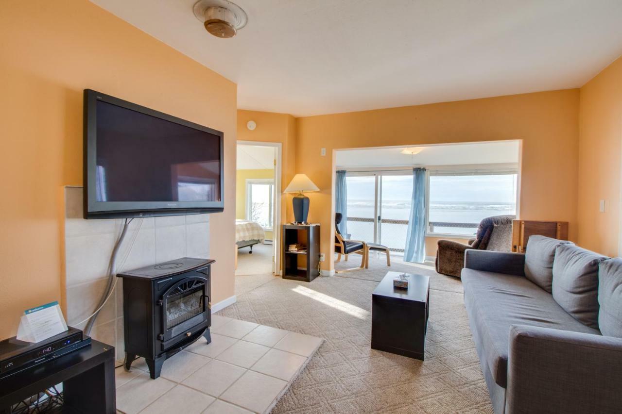 Apartment Crab Shack